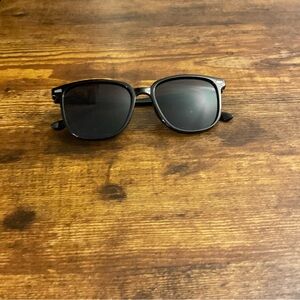 Stylish Black Sunglasses